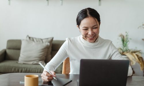 woman at laptop